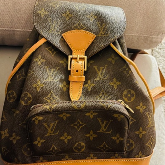 Authentic Louis Vuitton Montsouris MM Backpack - Picture 1 of 7